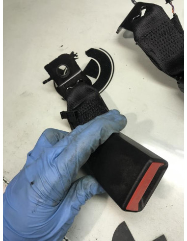 Attache ceinture arriere gauche BMW SERIE 2 F22 COUPE PHASE 1 Essence