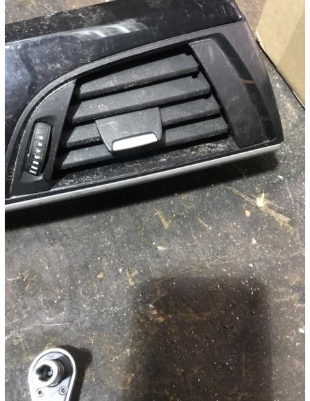 Aerateur tableau de bord avant droit BMW SERIE 1 F21 PHASE 1 Diesel