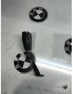 Attache ceinture arriere droit BMW  