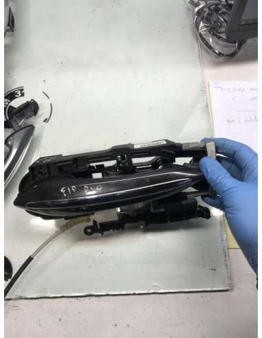 Poignee porte avant droit BMW SERIE 5 (F10) PHASE 1 