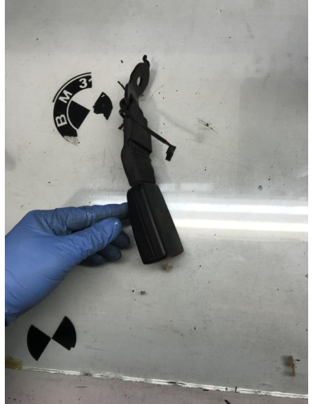 Attache ceinture arriere centrale BMW SERIE 5 (F10) PHASE 1 