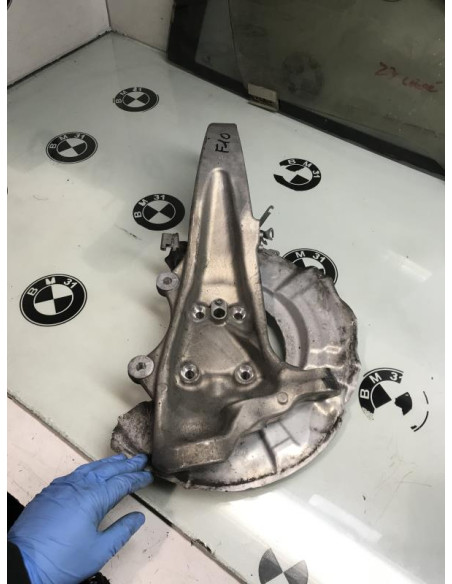 Fusee avant gauche BMW SERIE 5 (F10) PHASE 1 