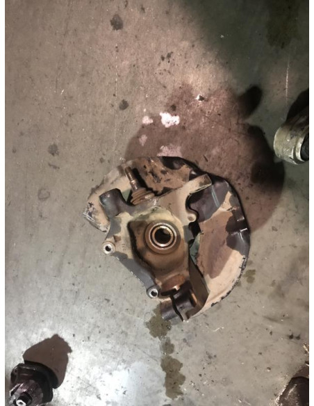 Fusee avant droit BMW SERIE 5 (E60) PHASE 1 