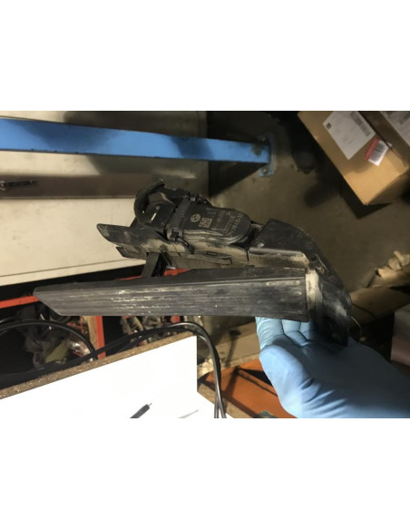 Pedale d'accelerateur BMW SERIE 1 (E81) 