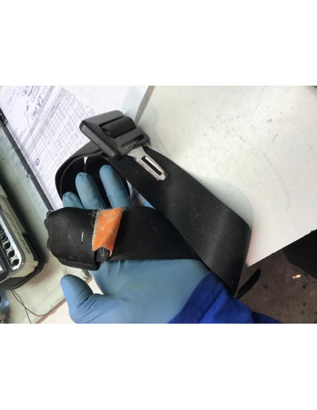 Attache ceinture arriere centrale BMW SERIE 3 E46 COMPACT PHASE 1 