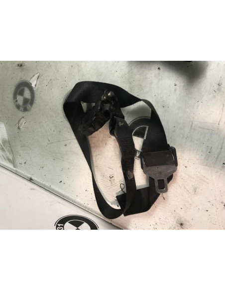 Attache ceinture arriere droit BMW  
