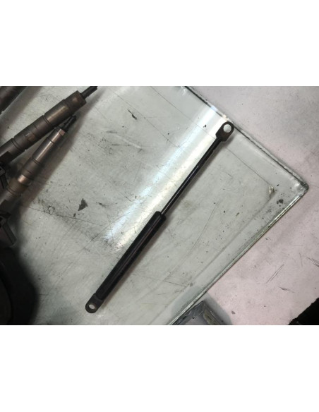 Verin de capot BMW SERIE 3 E30 