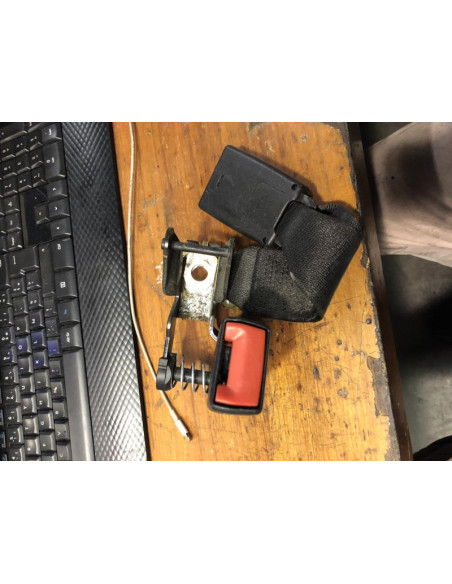 Attache ceinture arriere centrale BMW SERIE 3 E46 COMPACT PHASE 1 