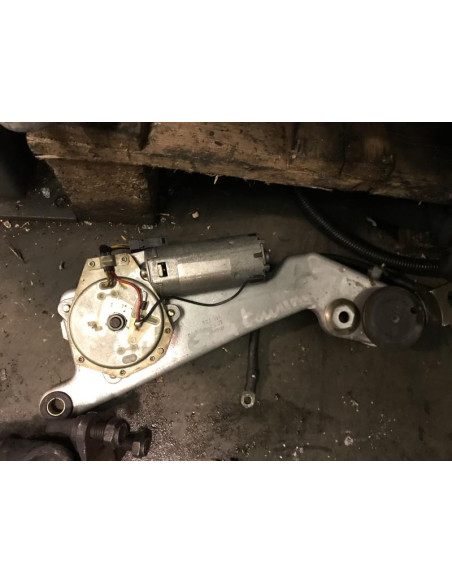 Moteur essuie glace arriere BMW  