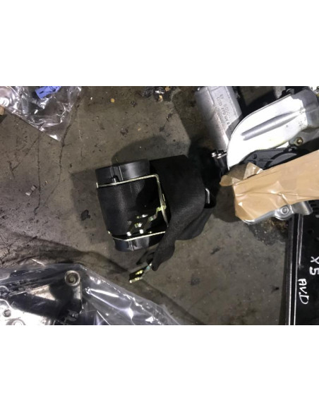 Attache ceinture arriere droit BMW  