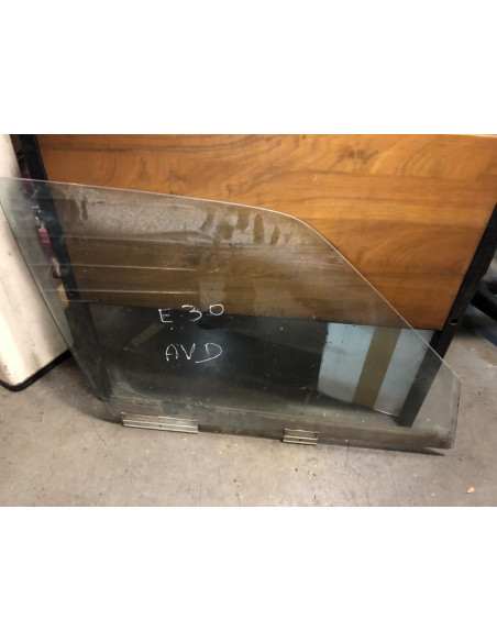 Vitre avant droit BMW SERIE 3 E30 