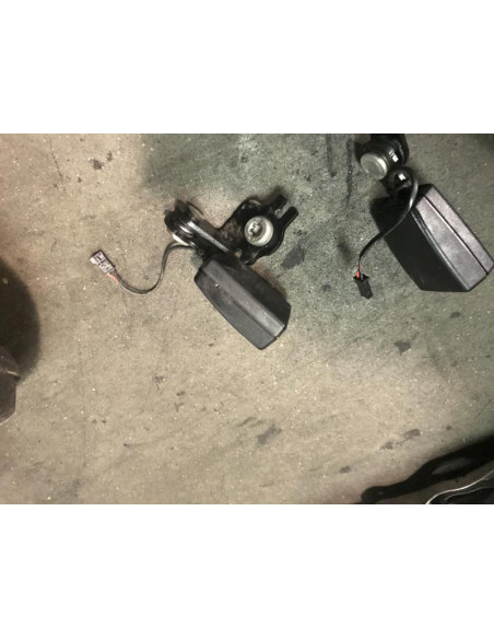 Attache ceinture arriere droit MINI MINI III (F56) 