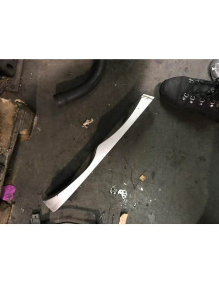 Enjoliveur de phare droit BMW SERIE 3 (E46) 