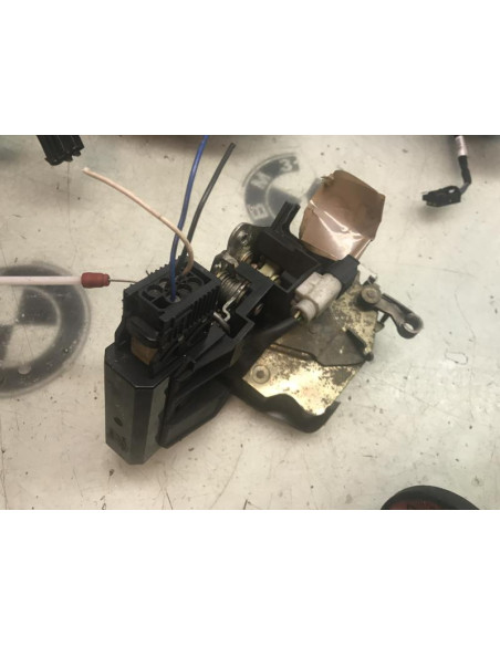Serrure arriere droit BMW  