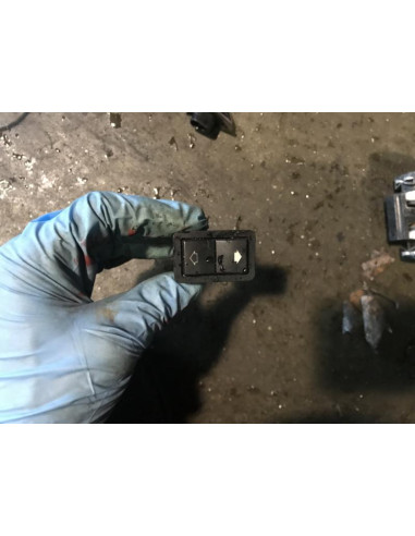 Interrupteur de leve vitre arriere droit BMW  