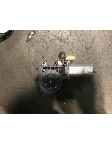 Moteur leve vitre avant droit BMW  