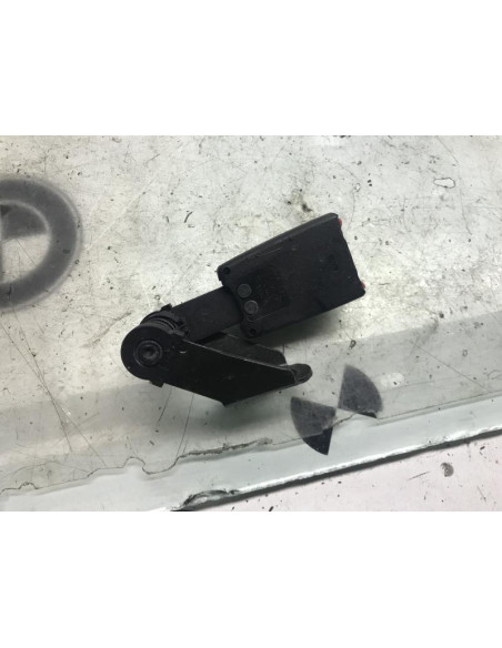 Attache ceinture arriere gauche BMW  