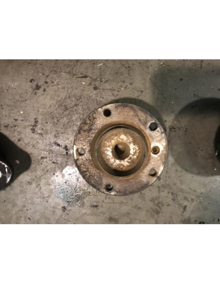 Moyeu avant gauche BMW  