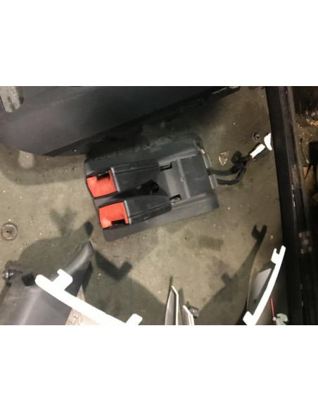 Attache ceinture arriere centrale MINI MINI 2 R56 PHASE 1 