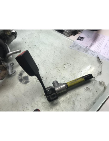 Attache ceinture arriere droit BMW SERIE 5 (E60) PHASE 1 