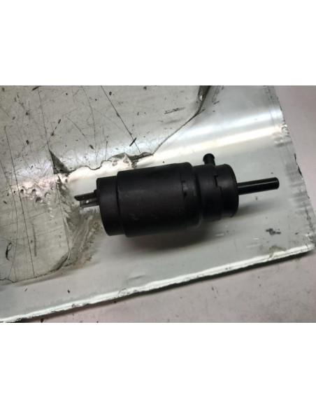 Pompe lave glace avant BMW SERIE 3 E30 