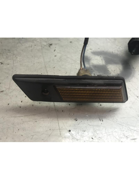 Repetiteur clignotant avant gauche (Feux) BMW SERIE 5 E34 