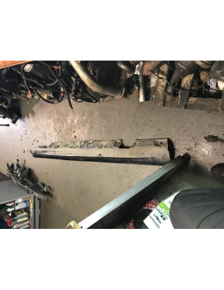 Bas de caisse gauche BMW  