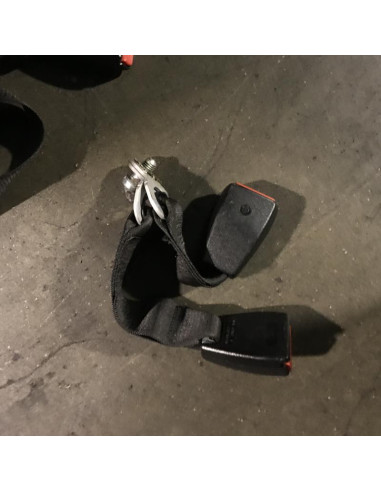 Attache ceinture arriere droit BMW  