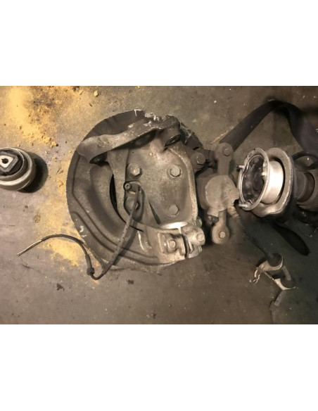 Fusee avant gauche BMW SERIE 1 E87 PHASE 1 