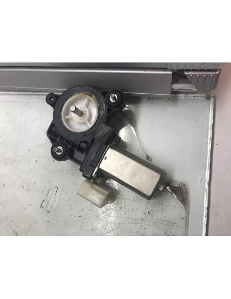 Moteur leve vitre arriere gauche BMW SERIE 1 (F20) 