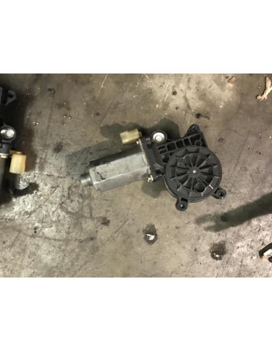 Moteur leve vitre avant droit BMW  