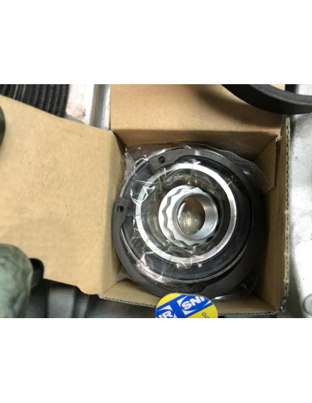 Moyeu avant droit BMW X5 E53 