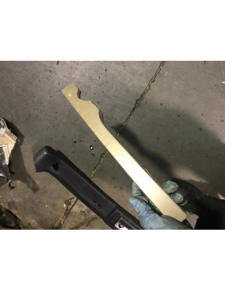 Enjoliveur de phare gauche BMW  