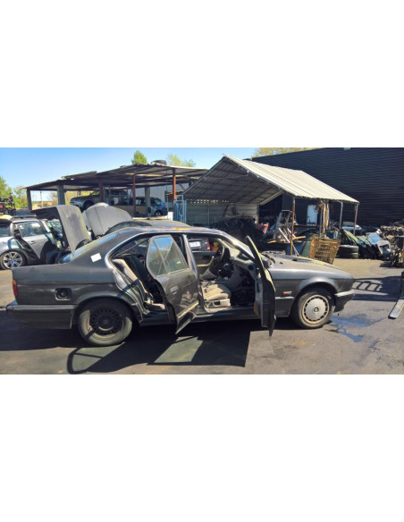 Pompe lave glace avant BMW SERIE 5 E34 Diesel