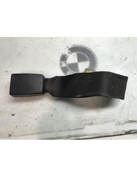 Attache ceinture arriere centrale BMW  