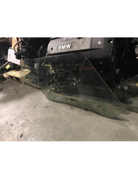 Vitre avant droit MINI  