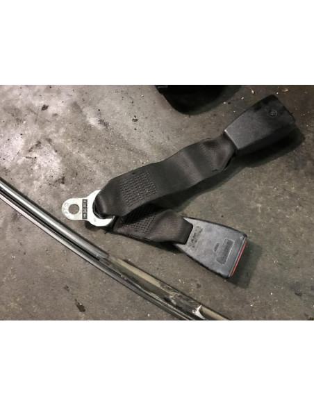 Attache ceinture arriere droit BMW  