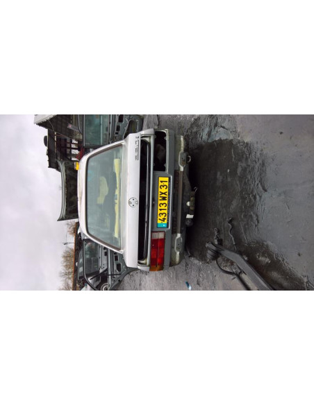 Attache ceinture arriere droit BMW SERIE 3 E30 Essence