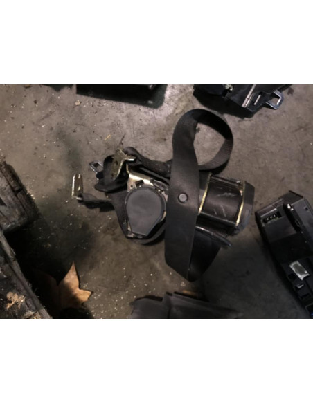 Ceinture arriere gauche BMW SERIE 7 E38 Diesel