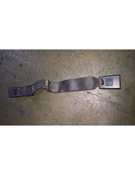 Attache ceinture arriere droit BMW SERIE 1 E87 PHASE 1 