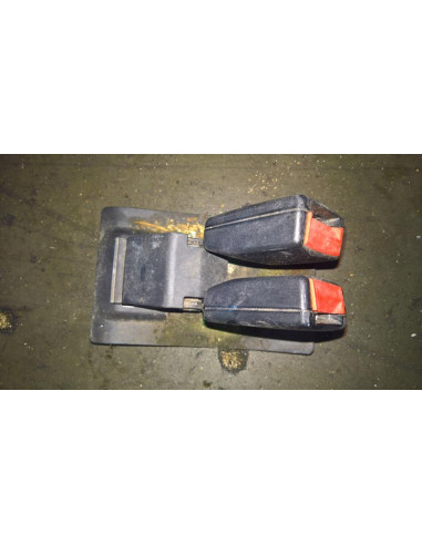 Attache ceinture arriere centrale MINI  