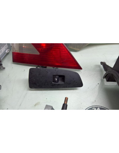 Interrupteur de leve vitre avant droit BMW SERIE 1 E87 PHASE 1 