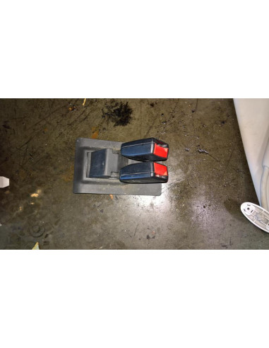 Attache ceinture arriere centrale MINI  