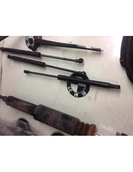 Verin de coffre BMW SERIE 1 E87 PHASE 2 Diesel