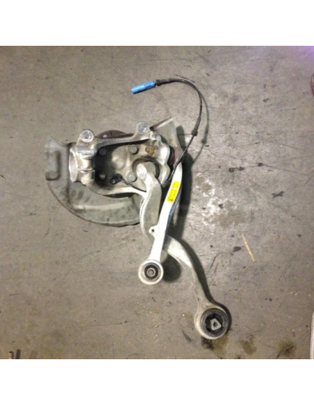 Fusee avant gauche BMW SERIE 5 (E60) PHASE 1 