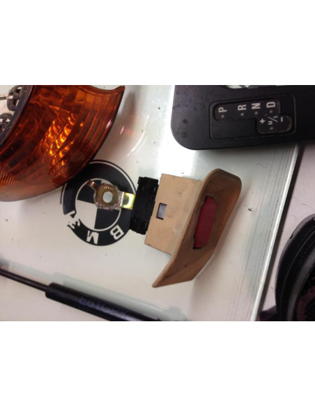 Attache ceinture arriere droit BMW SERIE 7 E38 Diesel