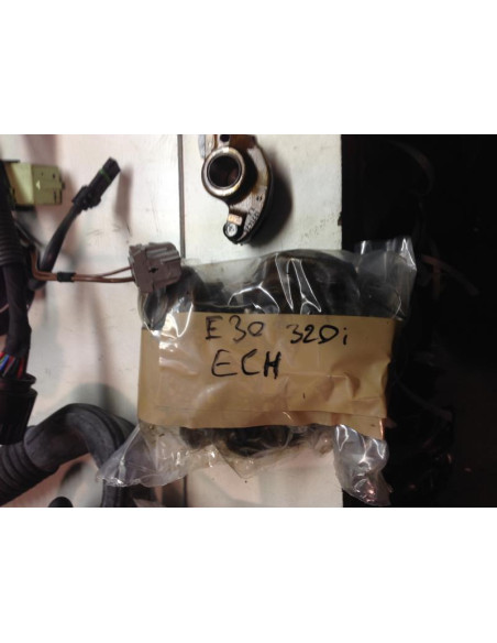 Rampe de culbuteurs BMW SERIE 3 E30 