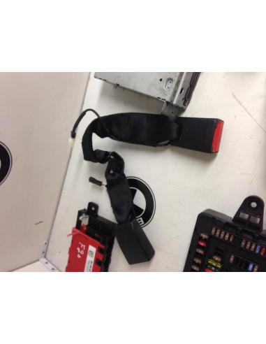 Attache ceinture arriere centrale BMW SERIE 1 (F20) 