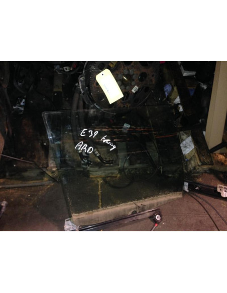 Vitre arriere droit BMW SERIE 5 E39 TOURING PHASE 1 BREAK 