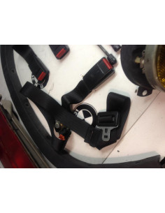 Attache ceinture arriere droit BMW  